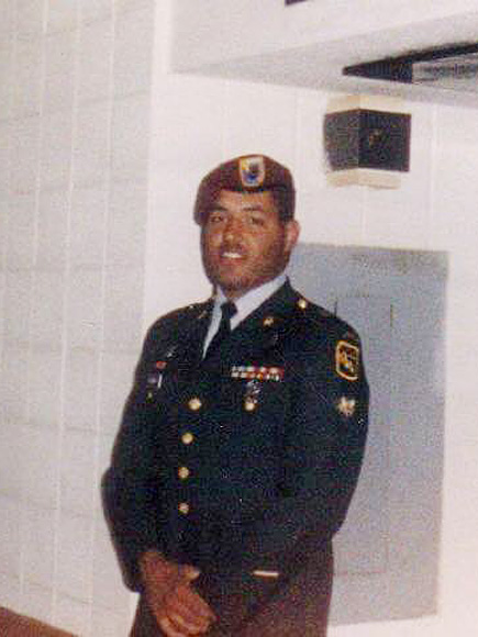 North Carolina Judge Sentences Fellow Veteran to Jail – Then Goes Behind Bars With Him: 'We're in the Foxhole Together'| Real People Stories, The Daily Smile, Military and Soldiers