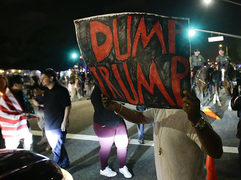 Approximately 20 Arrested, Police Car Window Smashed at Anti-Trump Protest in Southern California| Crime & Courts, True Crime, Donald Trump