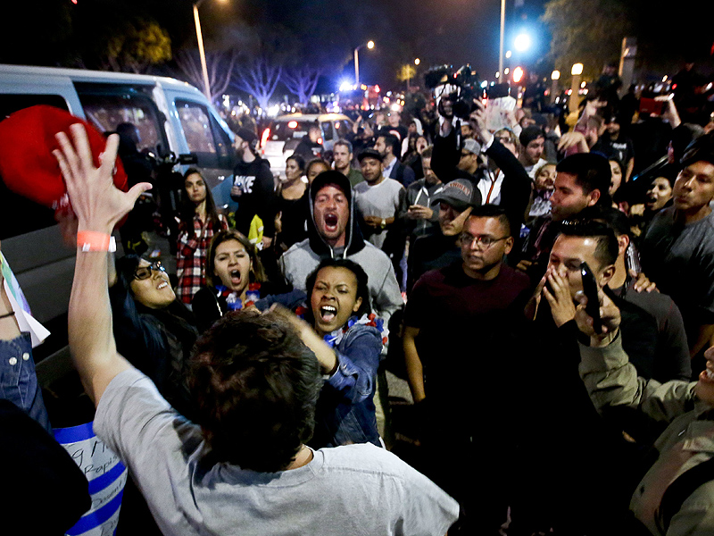 Approximately 20 Arrested, Police Car Window Smashed at Anti-Trump Protest in Southern California| Crime & Courts, True Crime, Donald Trump