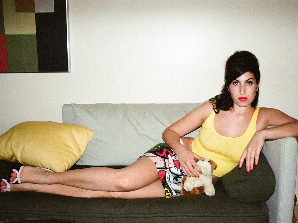 Photographer Shares Images of a Young Amy Winehouse: I Want People to Remember Her as a 'Happy-Go-Lucky Girl'| Amy Winehouse
