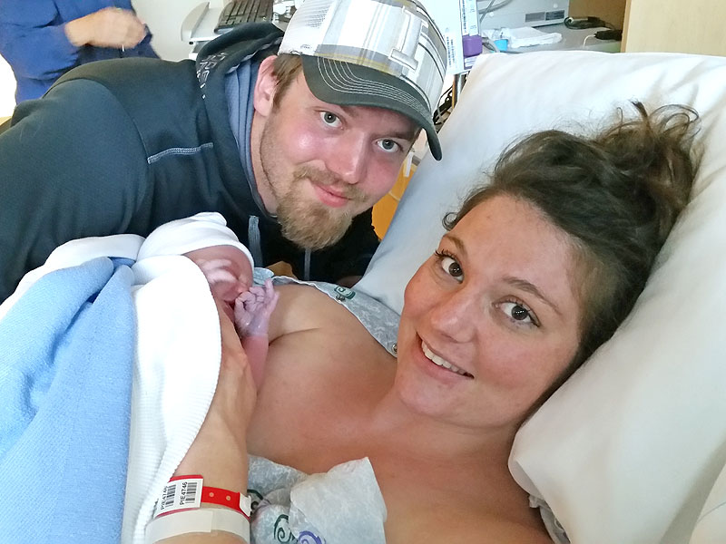 Idaho Couple Welcomes First Baby Girl in Family in 101 Years: 'Nobody Could Believe It'| Babies, Real People Stories, The Daily Smile
