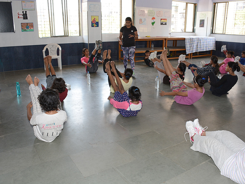 Scarlett Johansson's Trainer Shares Her Story of Teaching Fitness to Girls Rescued from Sex Trafficking in India| Diet & Fitness, Fitness, Fitness & Health Fads, Bodywatch