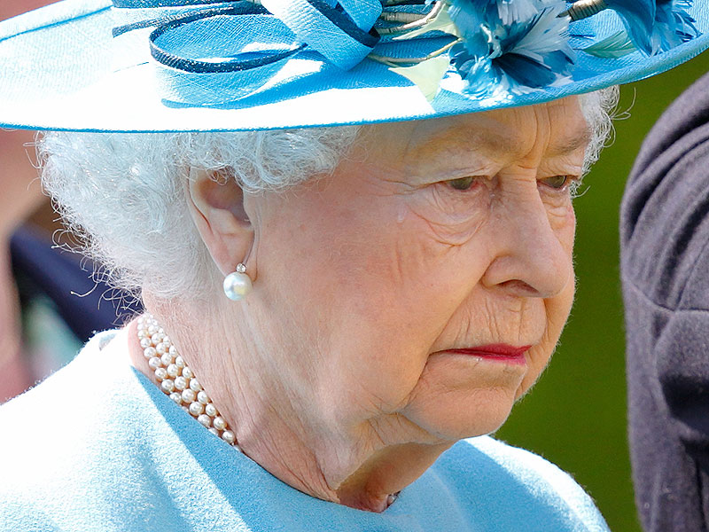 Queen Elizabeth Moved to Tears at Memorial Service