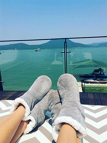 The Morning After Eva Longoria Relaxes In Slippers With Bff Victoria