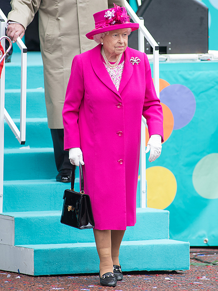 From Neon at 90 to 3 Shades of Pink: See All the Queen's Colors This Week| The British Royals, The Royals, Queen Elizabeth II