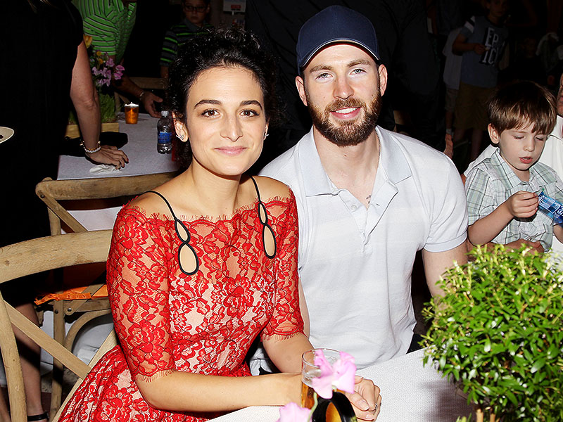 It's Official! Chris Evans and Jenny Slate Step Out for the First Time as a Couple| Chris Evans, Jenny Slate