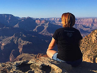 Woman Takes Breathtaking Grand Canyon Pic, Then Falls off 