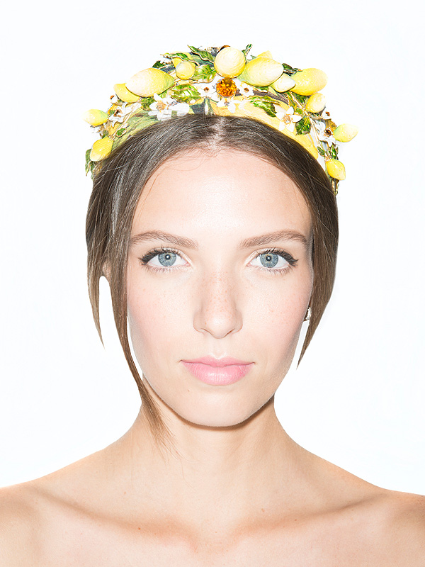 Hello, Holiday Hair! Get Festive With These 5Minute Styles, Straight From the Runway American