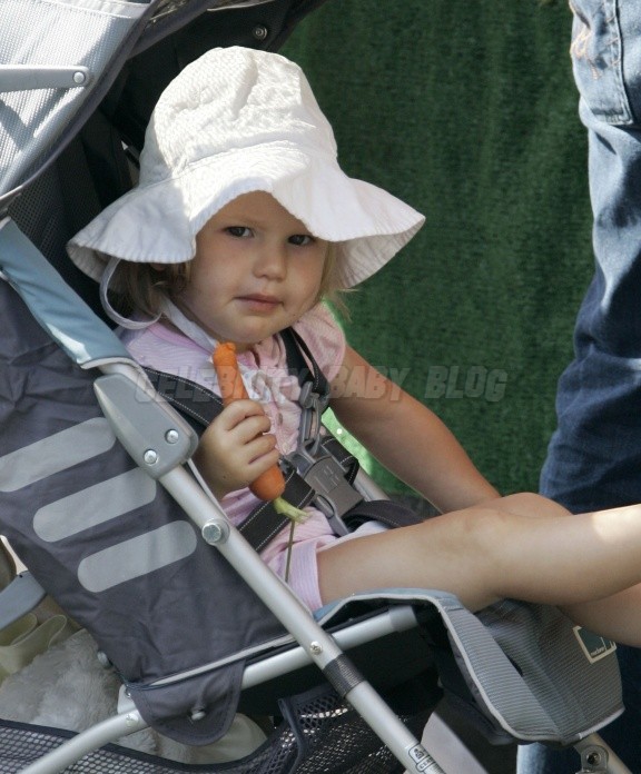 Vi_affleck_sat_farmers_market_21_ju