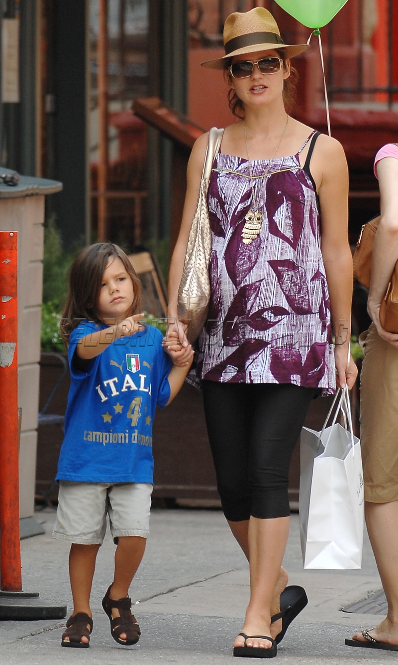 Discussion on this topic: Tinsley Mortimer, tinsley-mortimer/ Communication on this topic: Joan Davis, tinsley-mortimer/