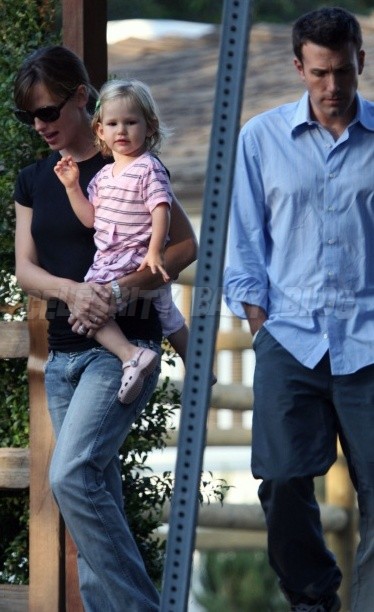 Violet_affleck_jennifer_garner_br_2 Violet_affleck_jennifer_garner_br_2