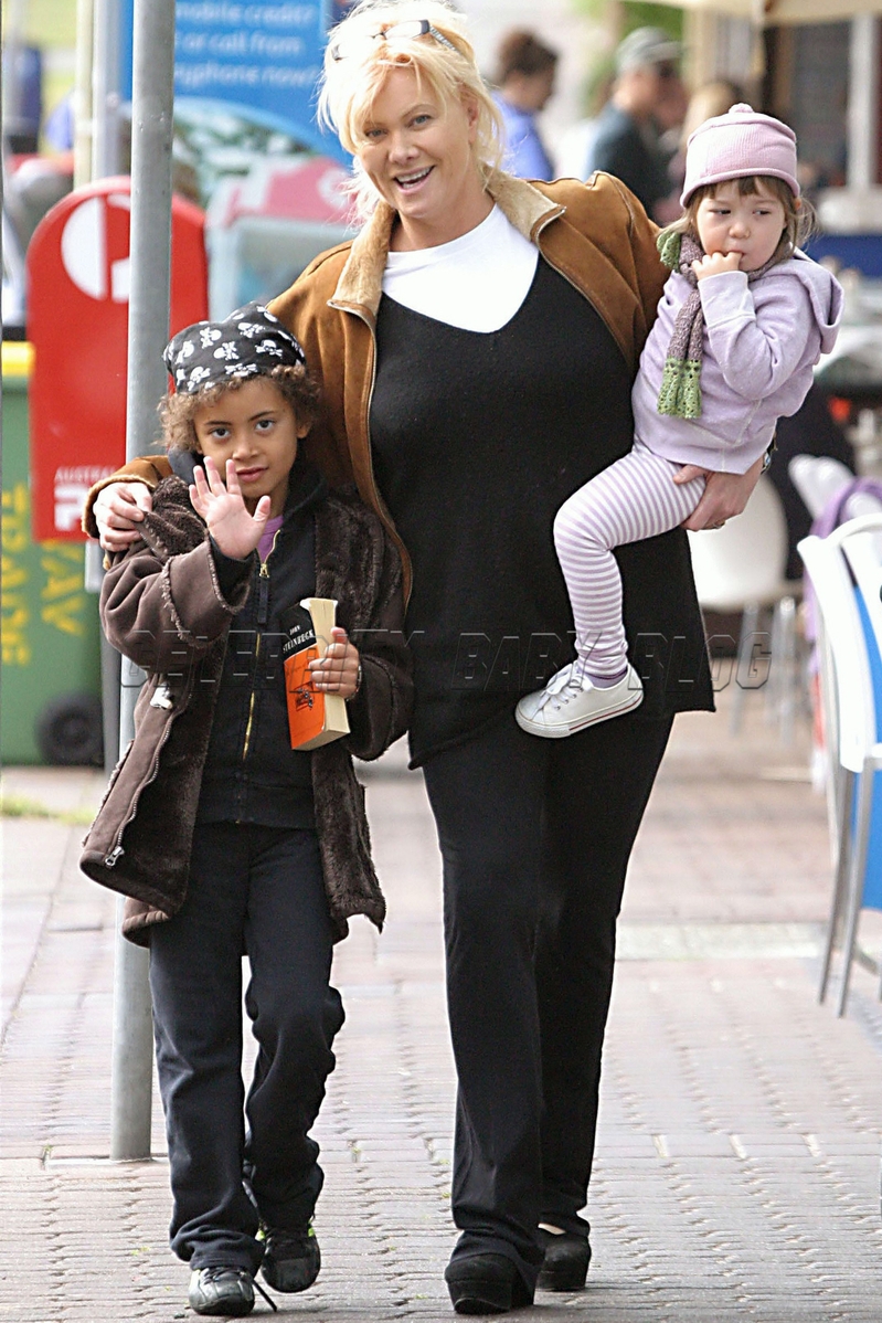 Hugh Jackman and family play