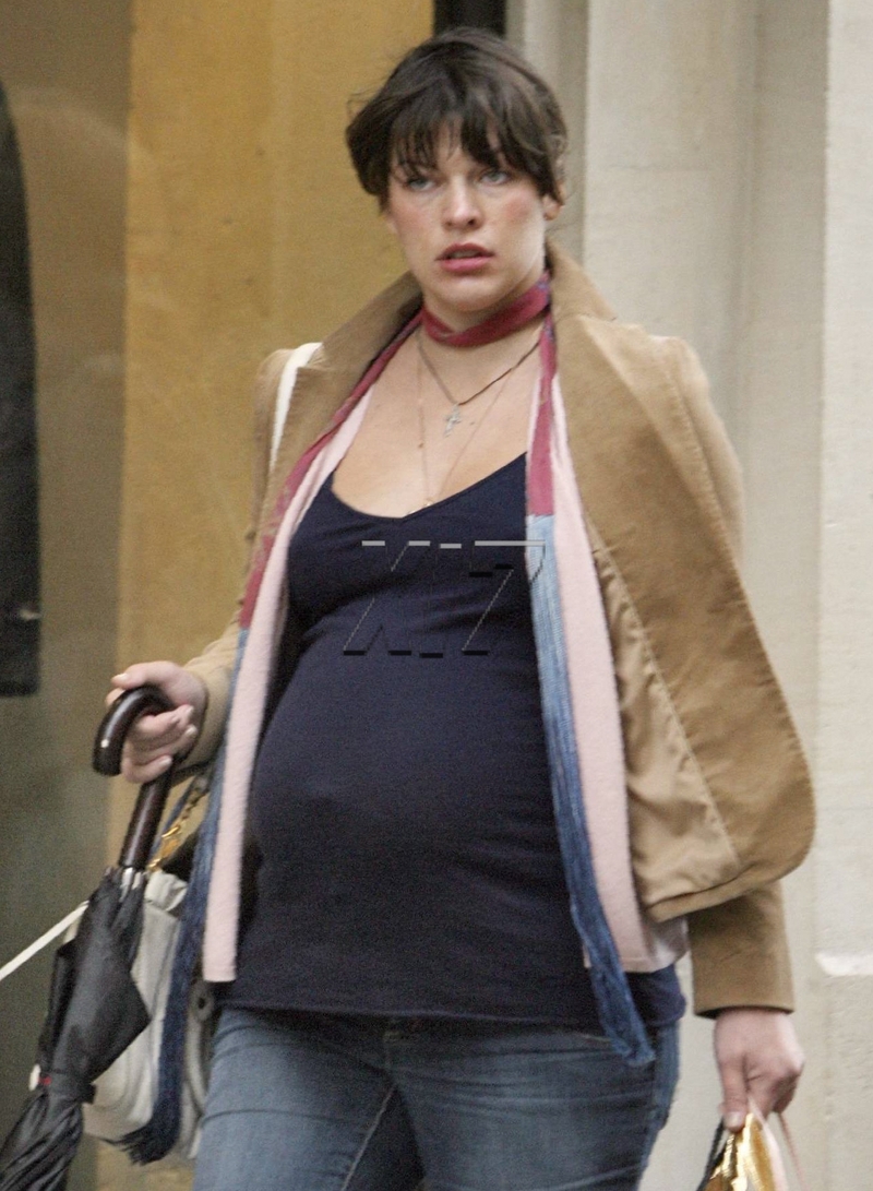 milla jovovich pregnancy