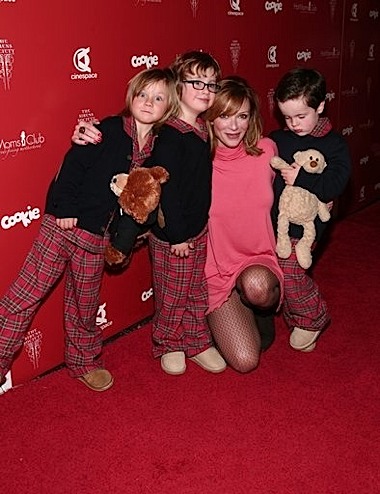 On November 29th Lauren Holly an adoptive mom of 3 together with Hot 