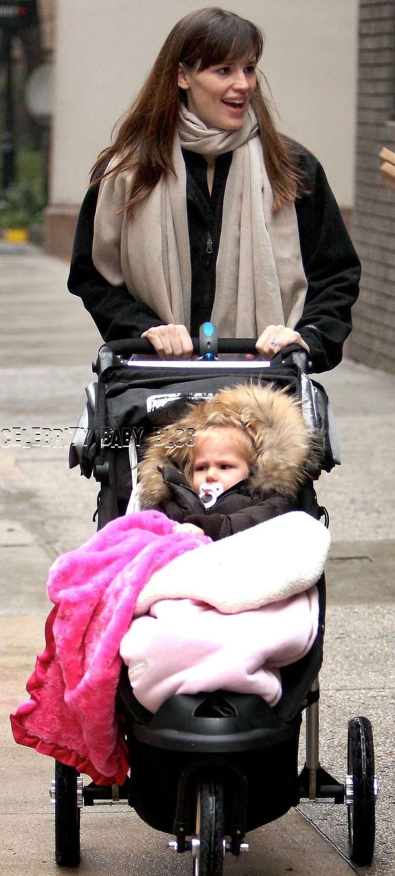 Jennifer_garner_122707_03cbbjpg Jennifer_garner_122707_03cbbjpg