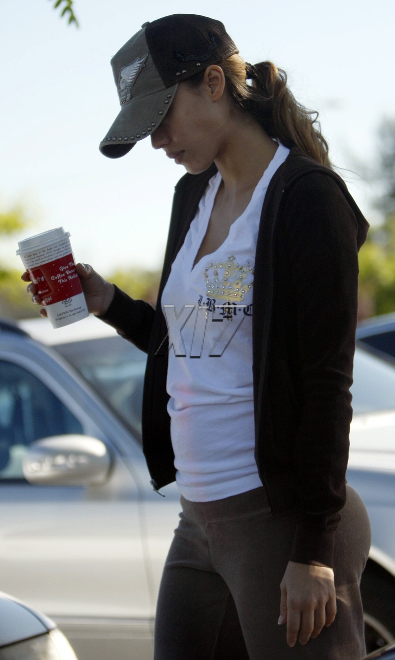 Jessicaalba122607_07_cbb Jessicaalba122607_07_cbb