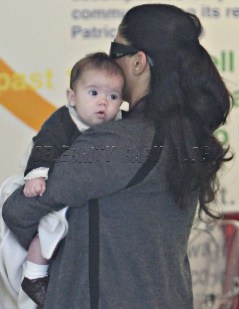 Salmahayek_val_fp_17_011108_cbb Salmahayek_val_fp_17_011108_cbb