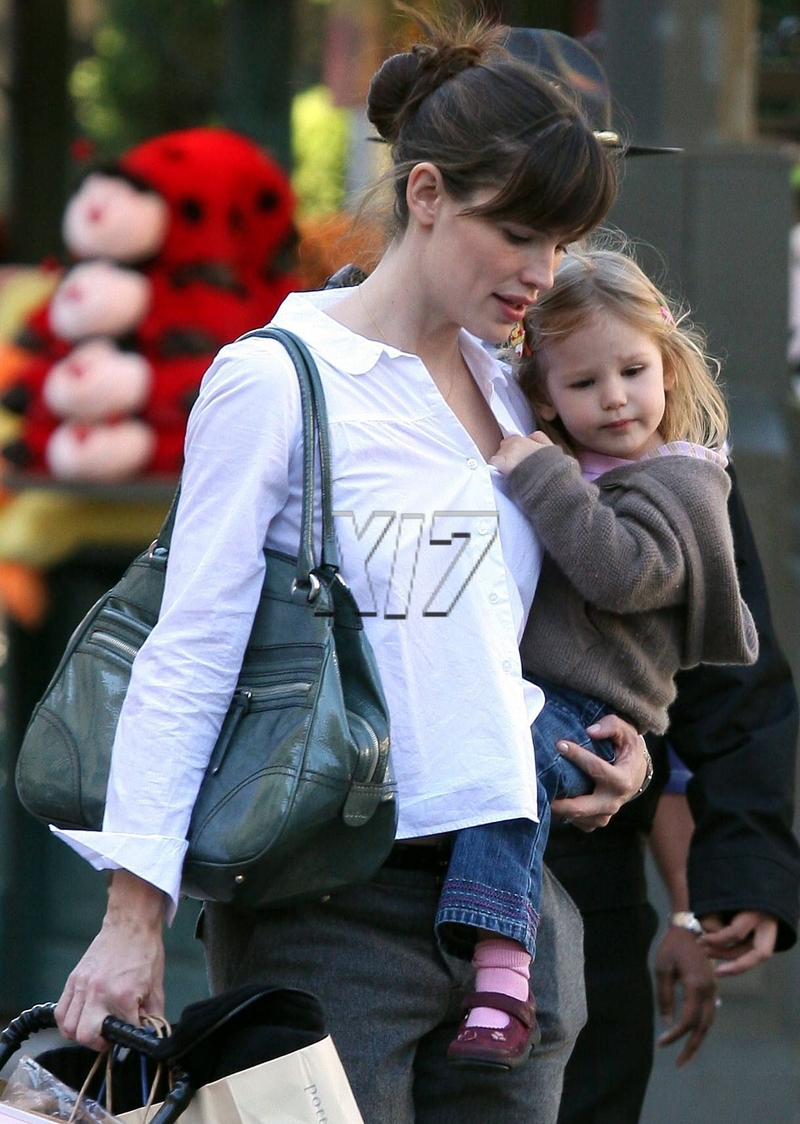 Jennifergarner011808_04_cbb Jennifergarner011808_04_cbb