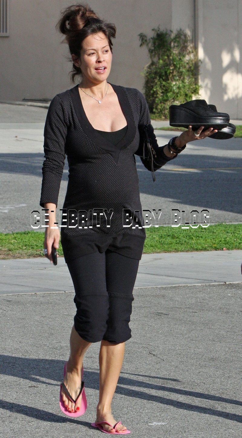 Pregnant Brooke Burke 27