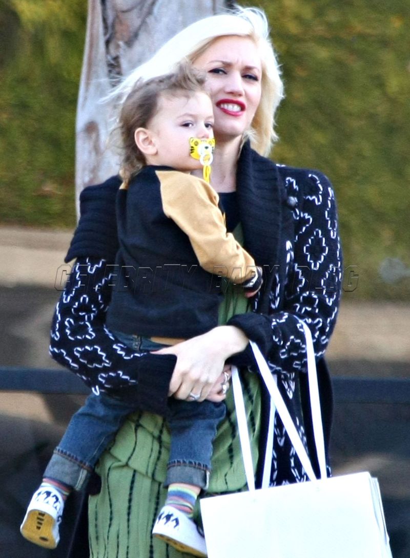 Gwenstefani_fp_16_020208_cbb Gwenstefani_fp_16_020208_cbb
