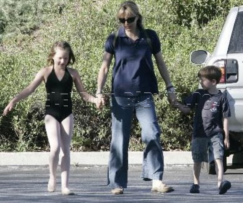 tea leoni bad boys skirt. Téa Leoni and children out in