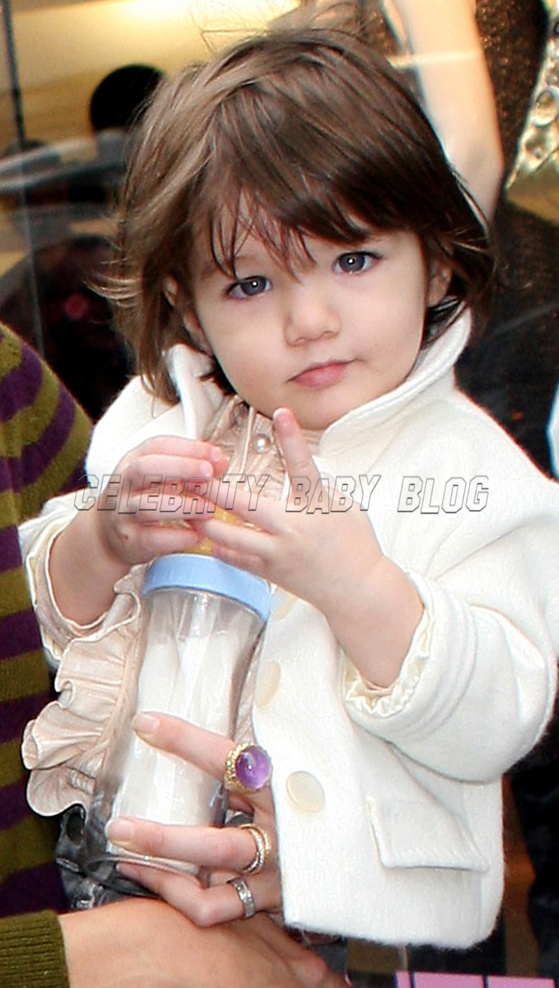 suri cruise face