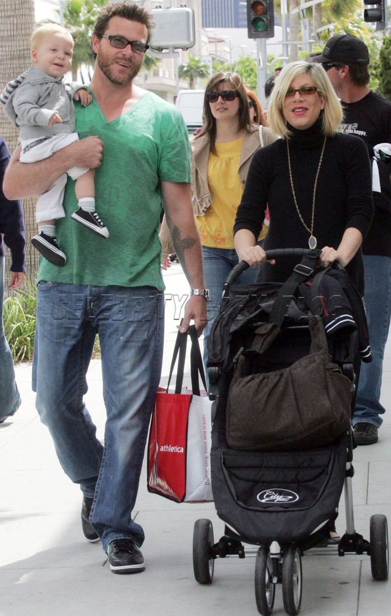 Tori_spelling_mcdermott_fp_11_05240 Tori_spelling_mcdermott_fp_11_05240