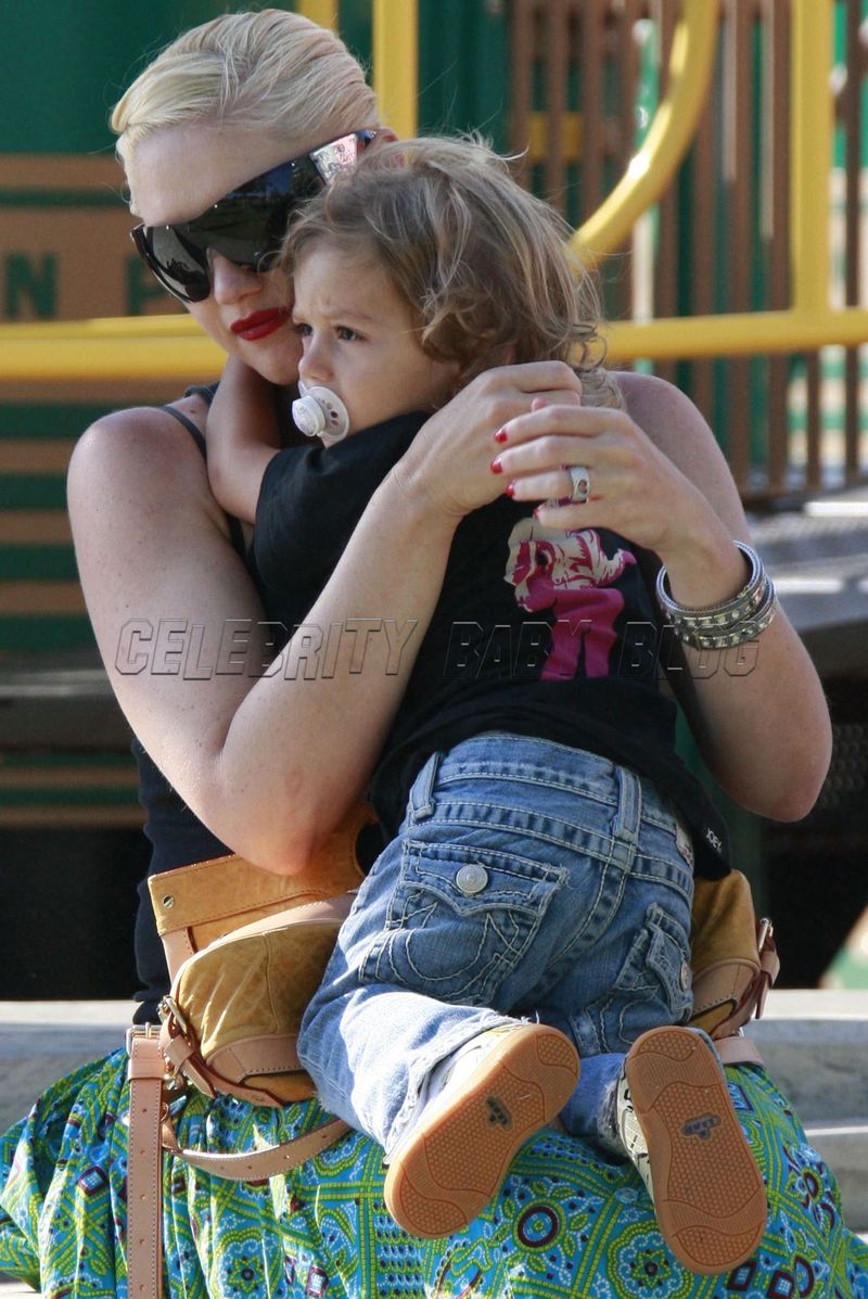 Gwen_stefani_gwen_fp_34_052808_cbb Gwen_stefani_gwen_fp_34_052808_cbb
