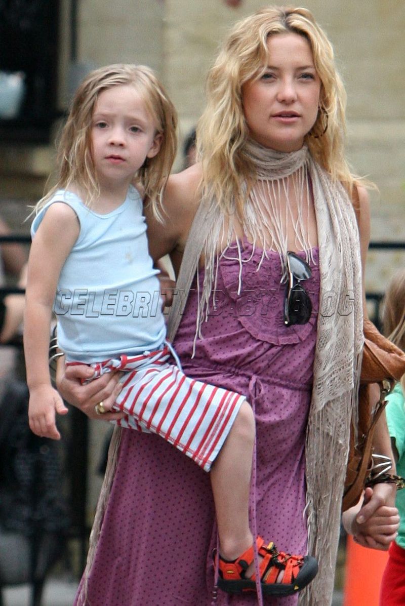 Kate Hudson and Ryder tackle