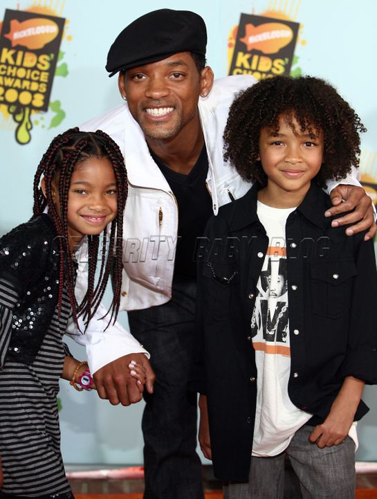 will smith family photo. Will Smith, daughter to square