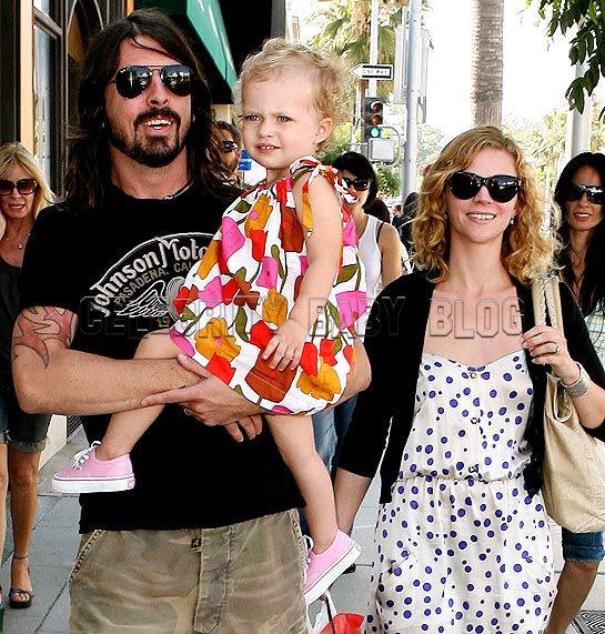jordyn blum dave grohl. Dave Grohl and family hit the