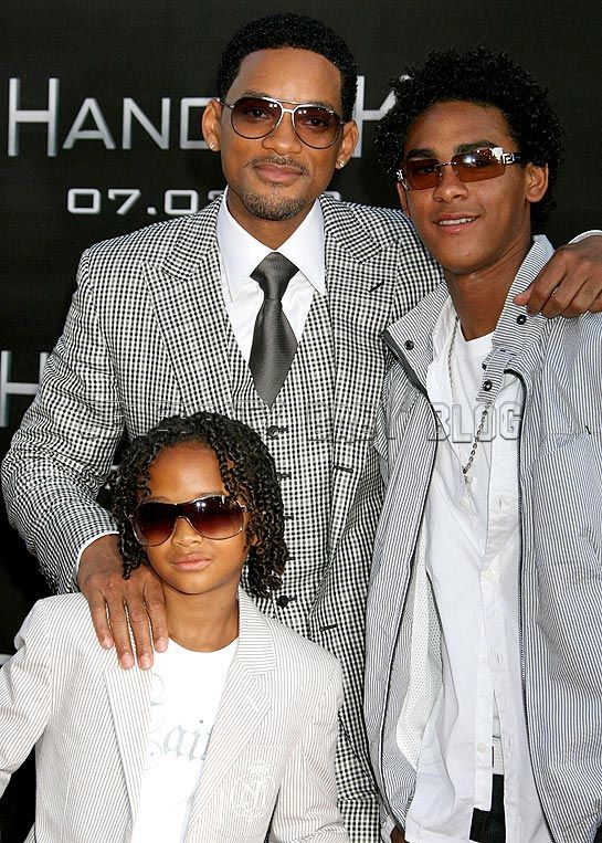 pictures of will smith and family. Will Smith gets support from