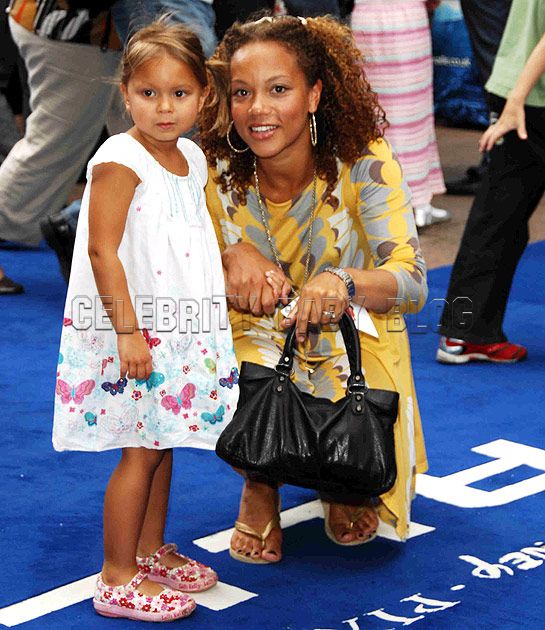 When it comes to natural mega-curly hair Junior is definitely worth it.