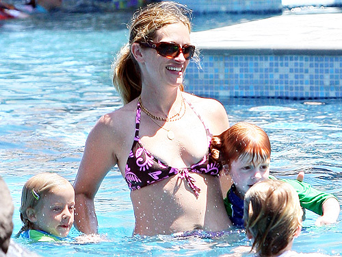 julia roberts kids names. Julia Roberts and Kids Hang