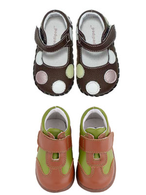 What to Look For: Shoes for New Walkers Moms & Babies