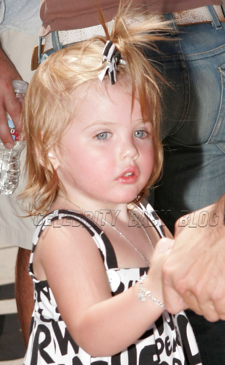 Dannielynn Birkhead Guess, image size:719x1167