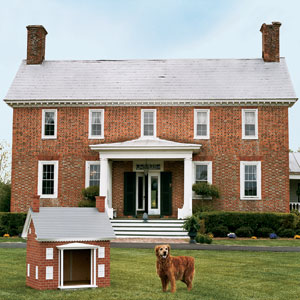 colonial Georgian doghouse