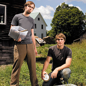 Greensulate owners holding mushroom box