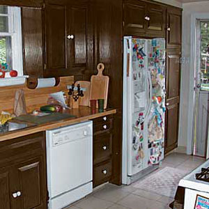 cramped kitchen before