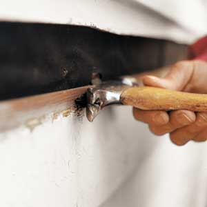 use hammer to claw out butt-edge nails