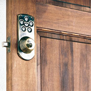 Electronic Deadbolt: Weiser Powerbolt 1000 