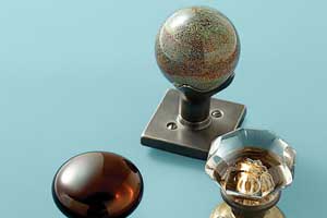 glass door knobs