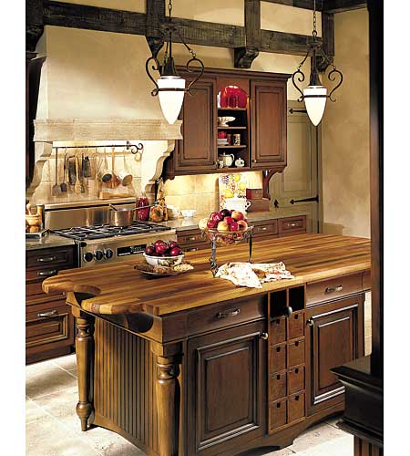 kitchen island in traditional style 