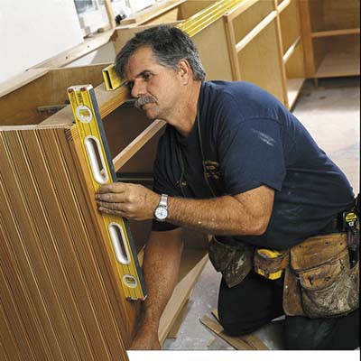 Tom silva's tricks for installing cabinets