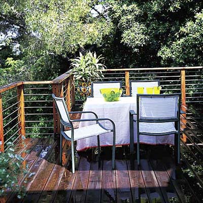 deck with steel cable railing