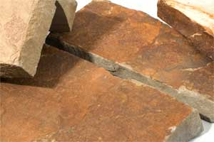 stone veneer as finishing touches for your outdoor kitchen