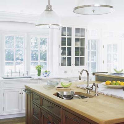 Marble Kitchen Countertops on White Cabinetry  Pale Marble Countertops  Kitchen