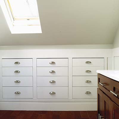 Kraftmaid Lowes on Prefab Drawer Unit   From Attic To Bedroom  With Help From The Web