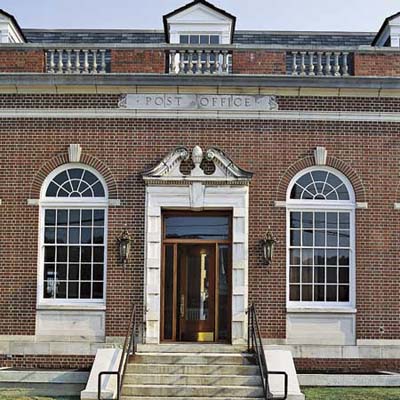 A 1930s post office turned into luxury home in Kentucky