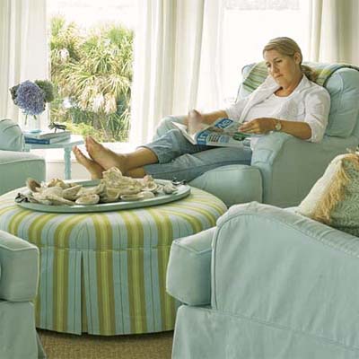 Warm Colors  Living Room on Reading In A Comfortable Living Room Chair Decorated In Warm Colors